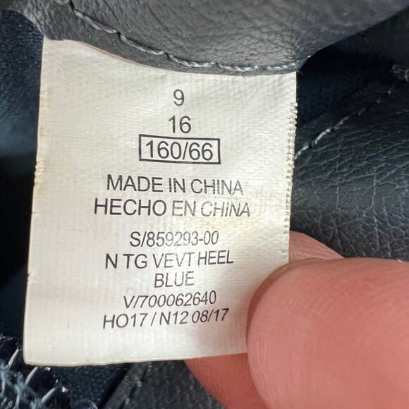 Old Navy Girls US Size 9 Blue Velvet Heel Ankle Boots Booties Side Zip - Picture 11 of 11